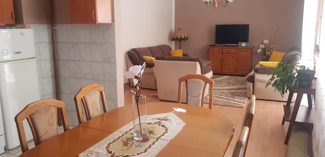 Apartman Lara Foca Exteriör bild