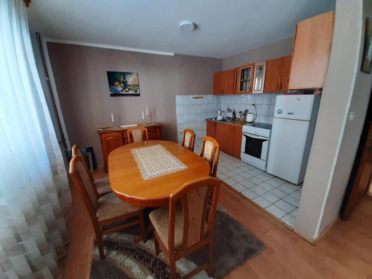 Apartman Lara Foca Exteriör bild